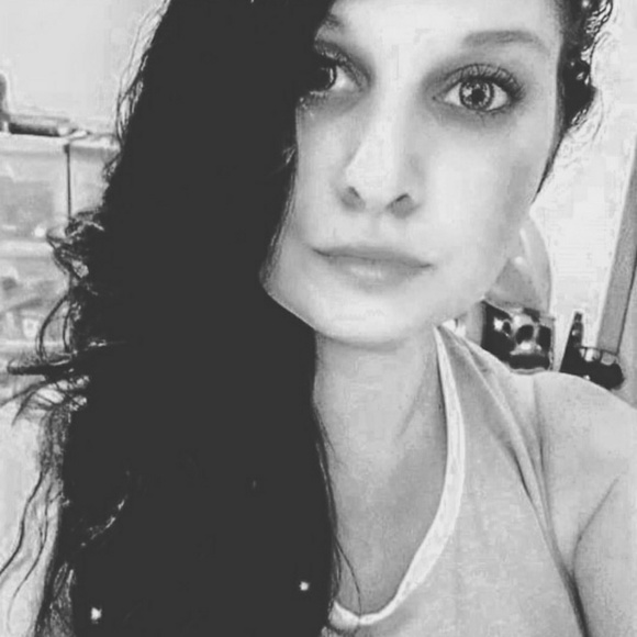 Meet your Posher, Cacey - Picture 1 of 1